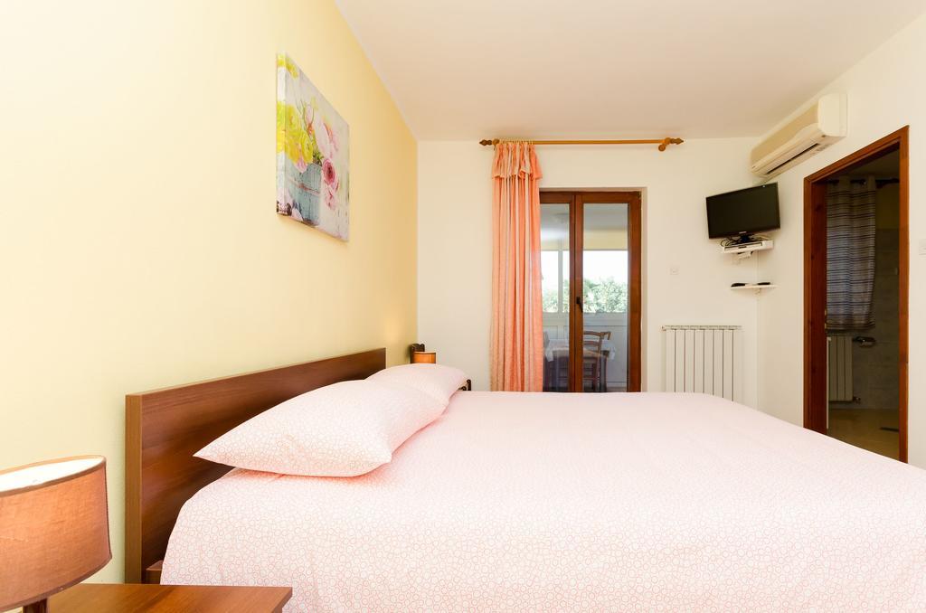 Apartments Elda Rovinj Exteriör bild